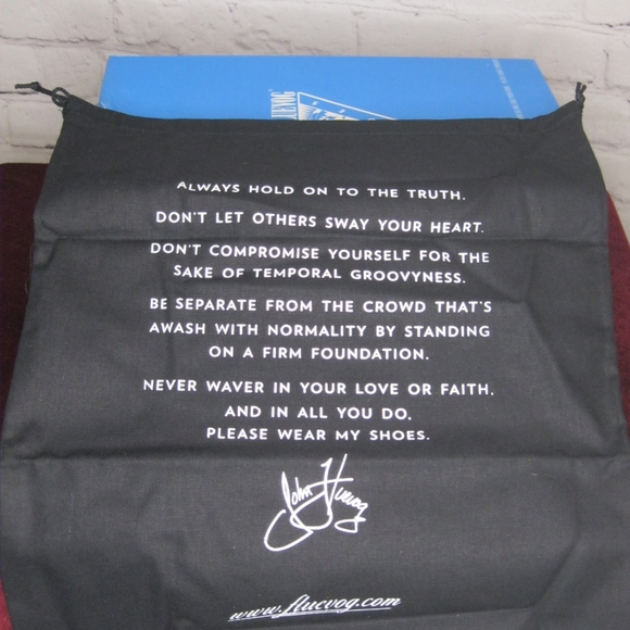 SOLD* Discontinued John Fluevog Blue Floral Ceres Heels, 7.5 with original box - Picture 5 of 16